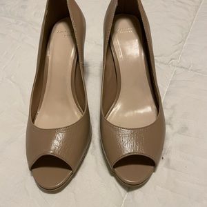 COLE HAAN OPEN TOWED HEELS. BRAND NEW WITHOUT BOX.